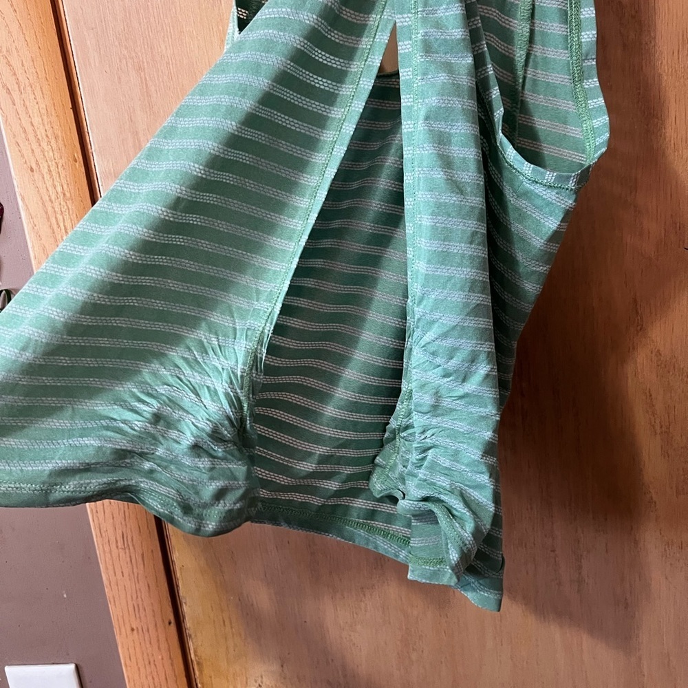 Zyia Forest Nimbus Split Open Back Tie Tank Size … - image 4